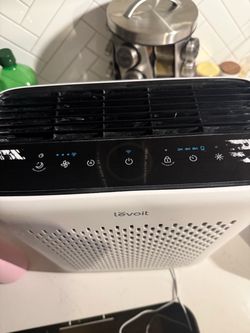 Levoit Vital 200S Smart Air Purifier – Good Condition