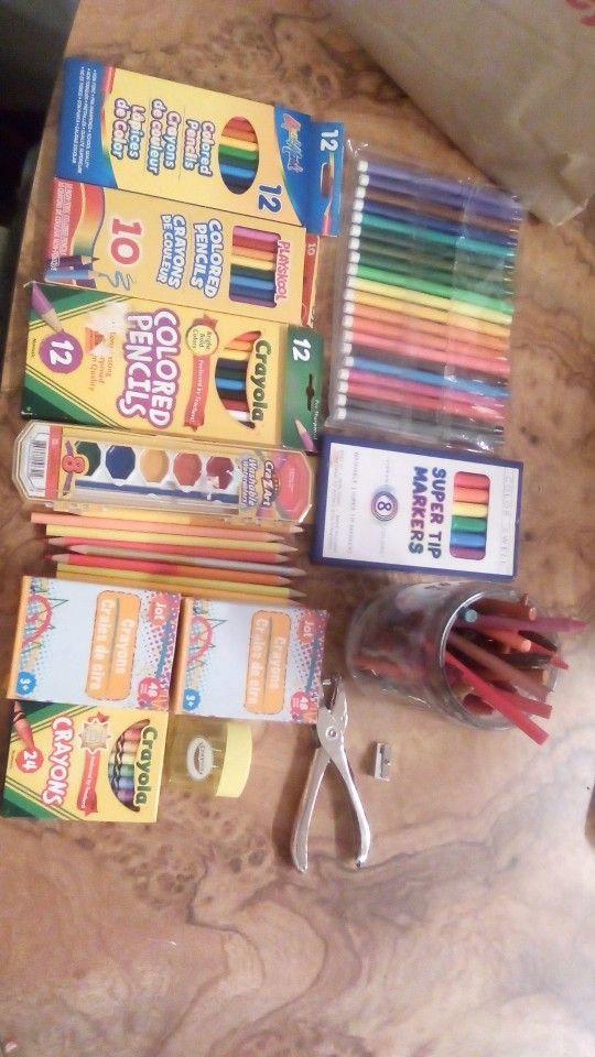 Art Supplies & Electric Pencil Sharpener
