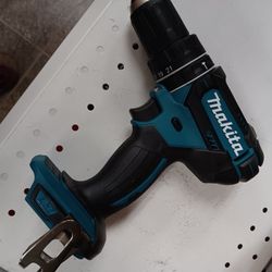 Makita new Hammer Drill 18v 