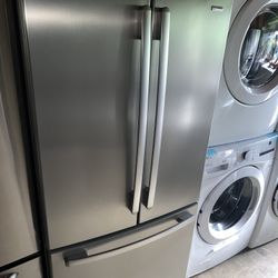 Kenmore French Door Stainless Steel 33 W Refrigerator 