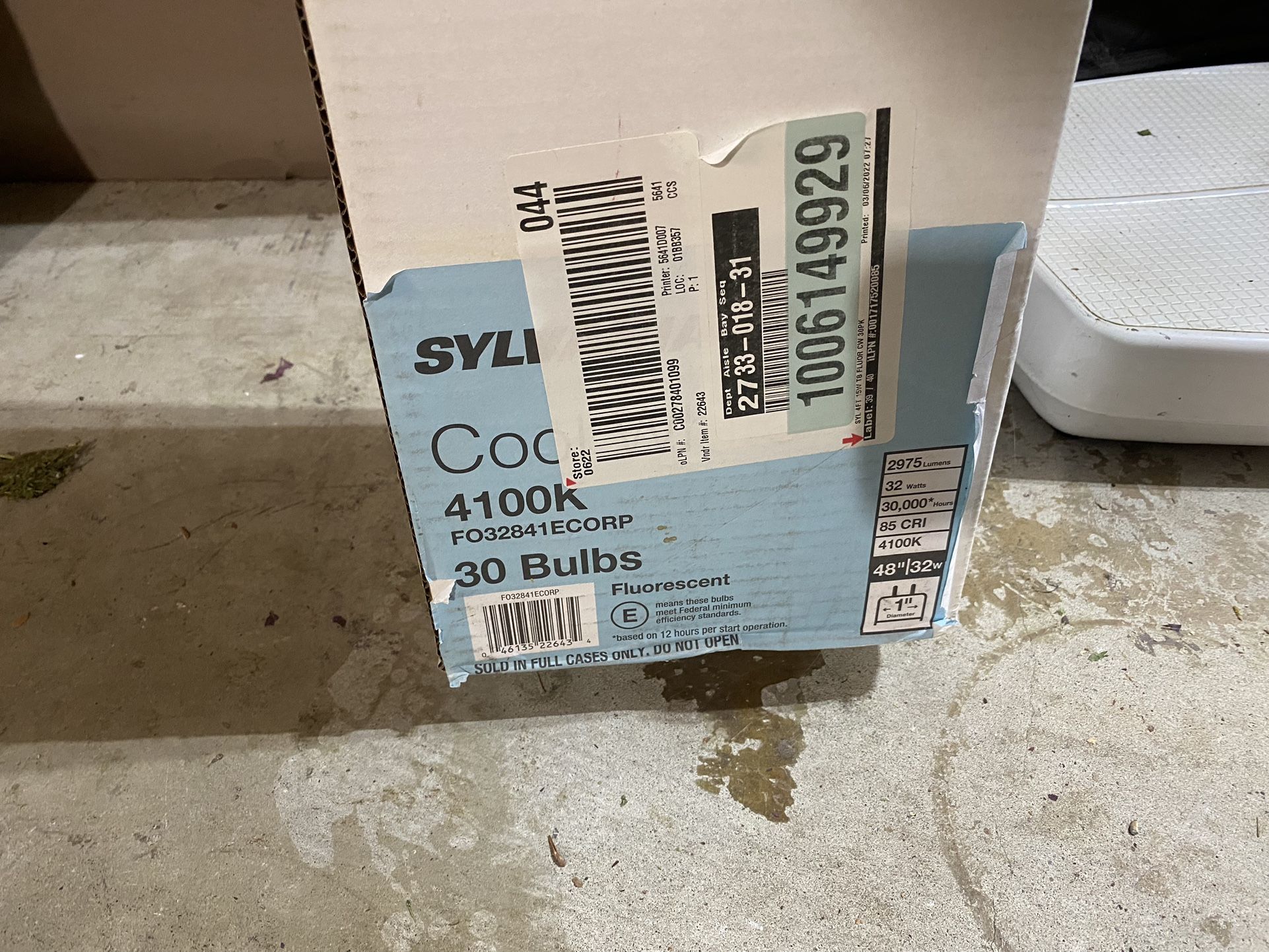 23 Sylvania 48” Fluorescent Tubes (Cool White, 32 W)