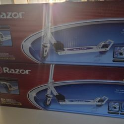 2 New Razor Kick Scooter With Wheelie Bar One Blue And Purple 