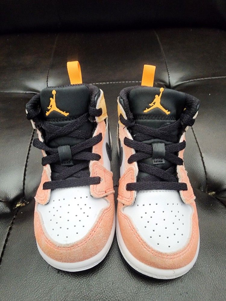 Air Jordan 1's (Size 7c) Excellent Condition Like New