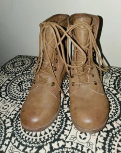 Womens Rock & Candy Tan Boots Size 9