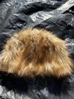 H&M She’ll Imitation Faux Fur Hat 