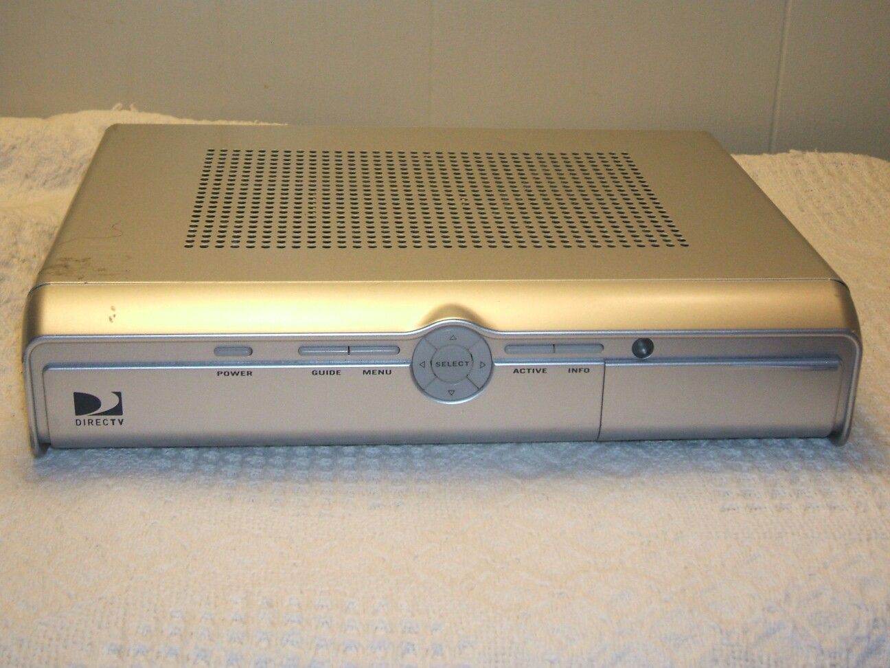 DirecTV D-11 100 Converter Box with Power Cord & Access Card