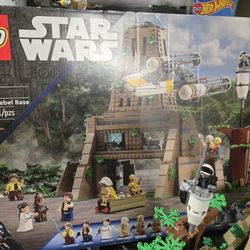 Lego Star Wars 75365 Yavin 4 Rebel Base Complete