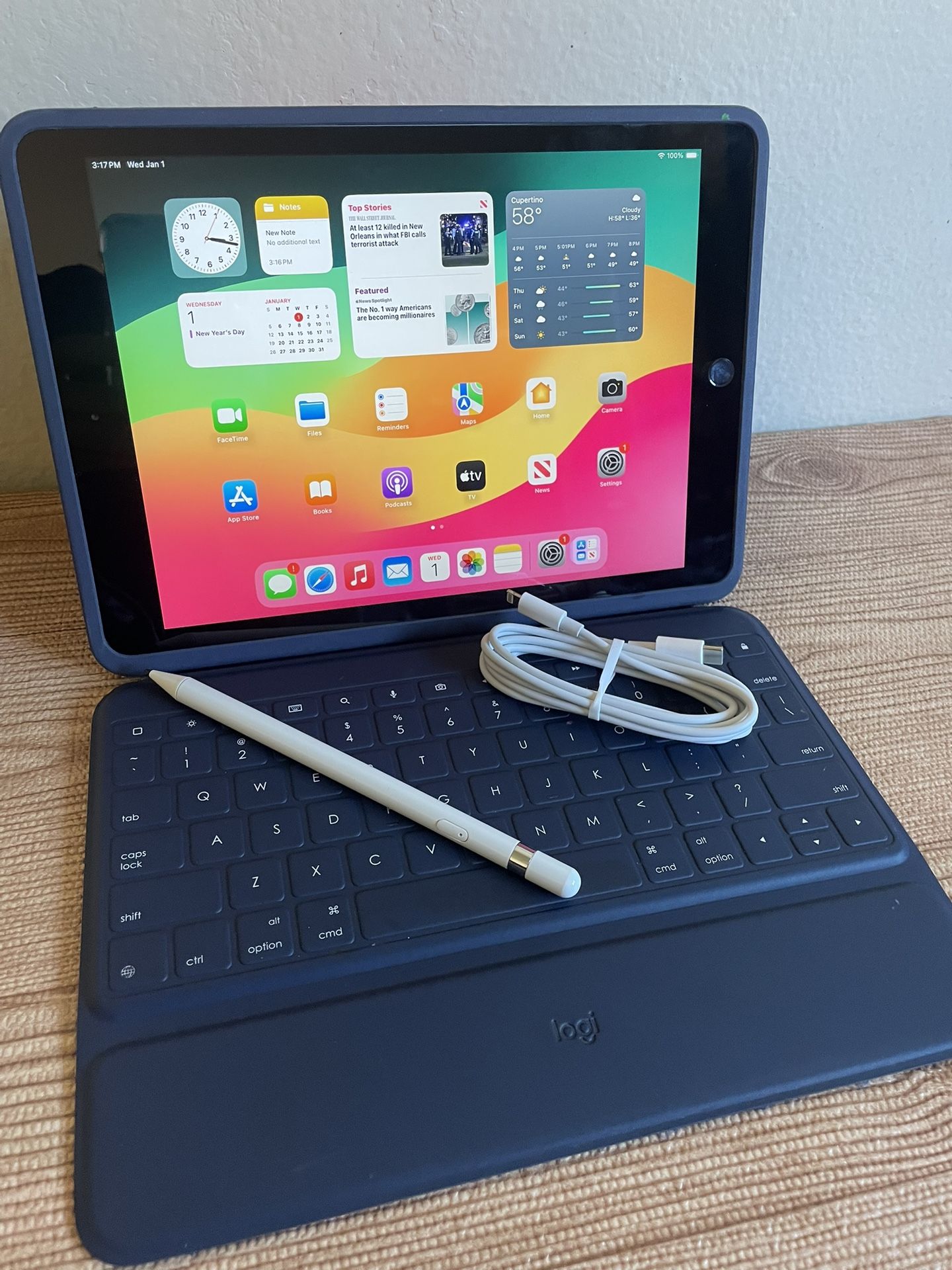 Apple iPad 7th Generation 128GB With Logitech Keyboard and Pencil