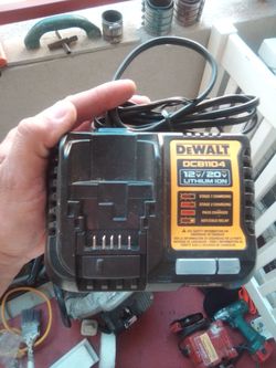 DeWalt DCB1104 12V/20V Lithium Ion Battery Charger
