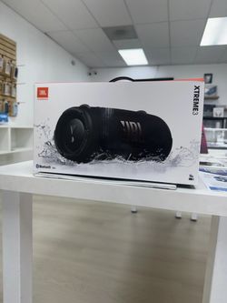 JBL - XTREME 3 Portable Bluetooth Speaker (Brand New) Black