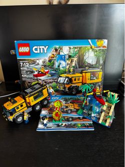 retired LEGO City 60160 Jungle Mobile Lab - Retired