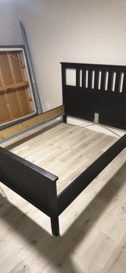 Queen sized bed frame