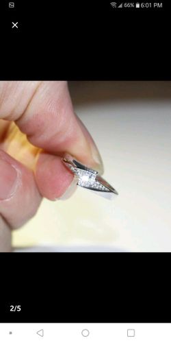 Ladies Wedding Ring- Size 9