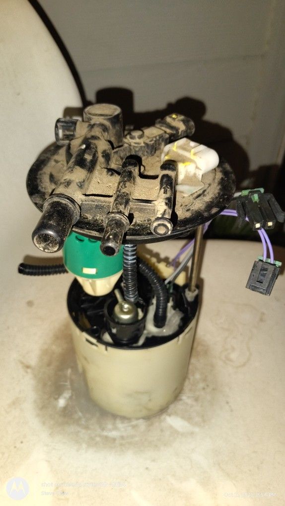 06 Pontiac Grand Prix Fuel Pump OEM. 3.8 Motor