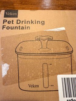 Pet water fountain