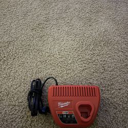 Milwaukee 12v Charger 