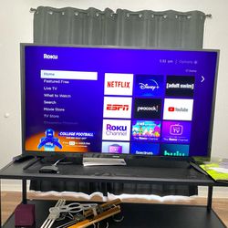 43in Toshiba Tv with Roku