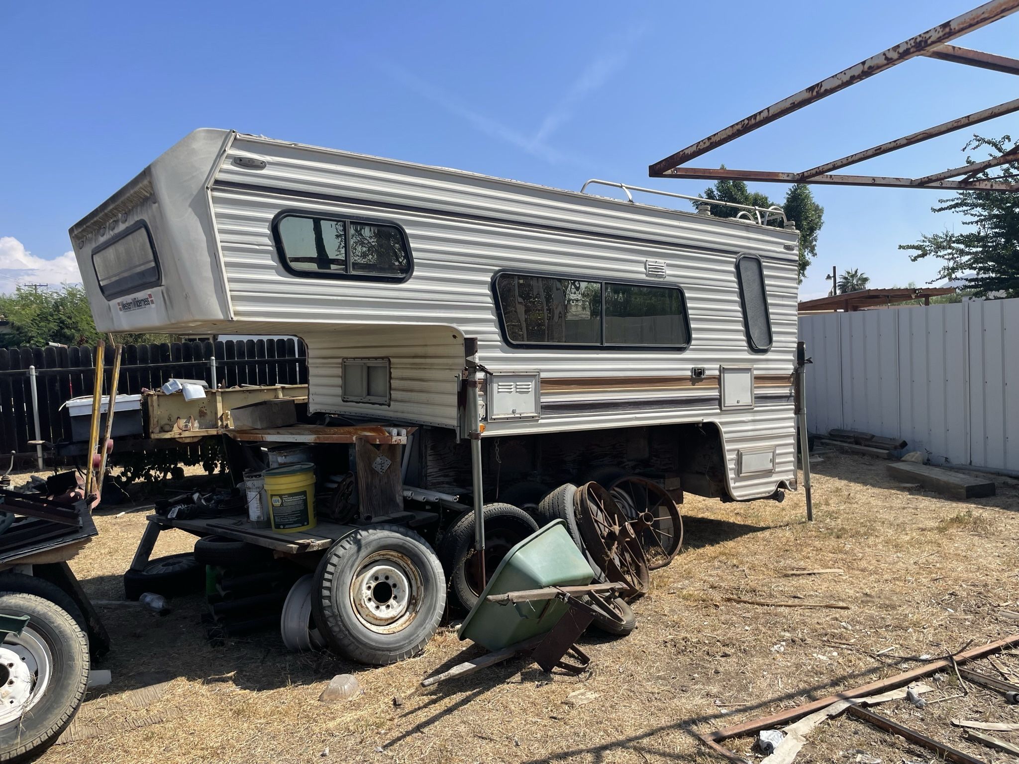 Camper Overhead Weekend Wilderness