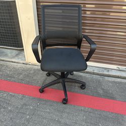 Office Chair / Silla De Oficina 