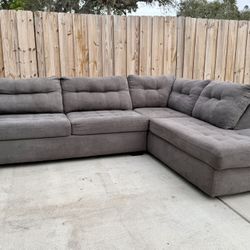 Modern Gray Sectional Sofa — Clean & Comfortable — Delivery Available 🚚