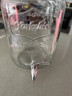 2 Gallon Drink Dispenser W/stainless Spigot