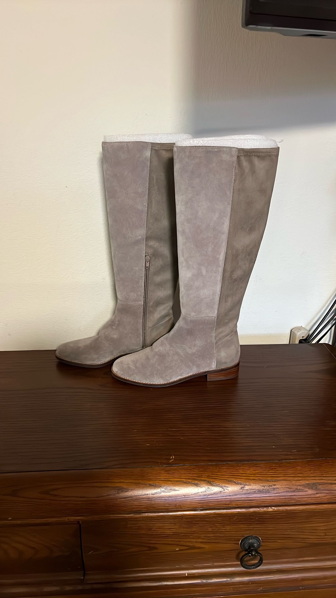 Knee Height Suede Boots 8.5