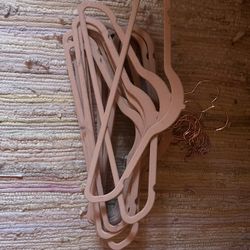 20 Pack hangers 