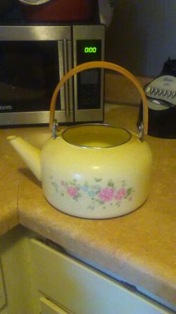 Tea kettle decor
