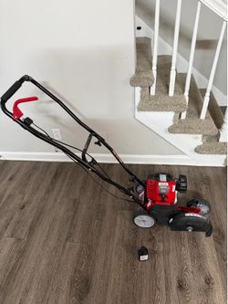 Troy-Bilt 25A-304-766 1 in. Gas Edger
