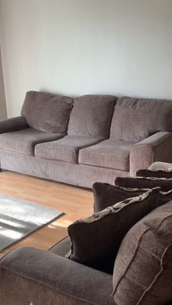 Like New 2pc couch