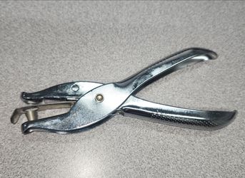 Single Hole Punch