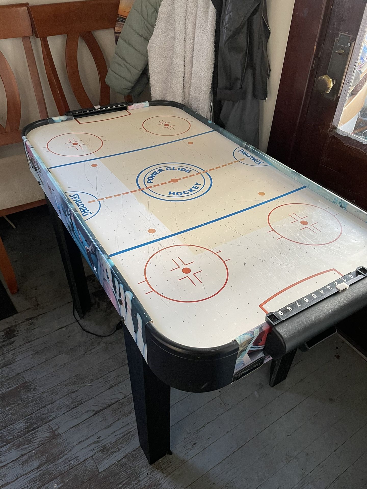 Air Hockey Table