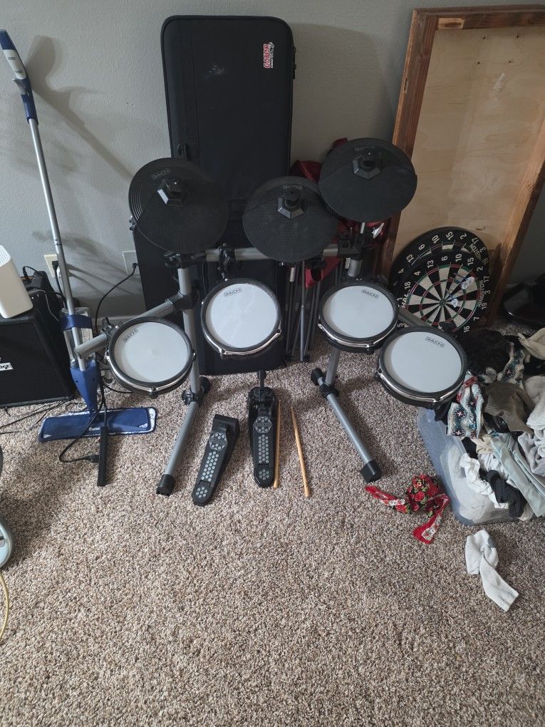 Simmons Electric Drum Kit