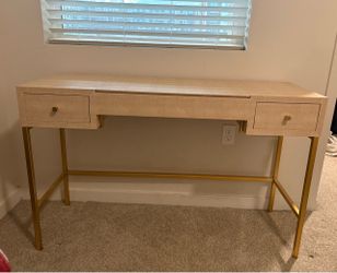 Desk/vanity