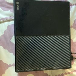 Xbox one great condition comes with controller and plugs