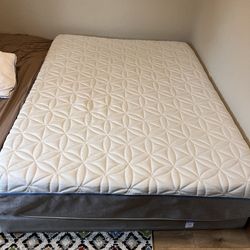 Tempur pedic queen bed with box
