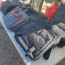 Lop Top,and  Bags  And Bags ,lt Bundle I ASK $60.00 For All 