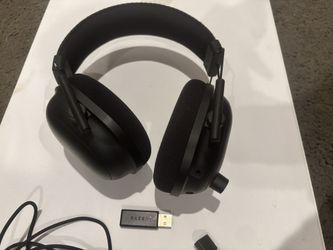 Razer BlackShark V2 Pro Wireless Gaming Headset/headphones
