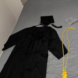 graduation gown Free