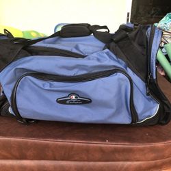 Medium Blue Duffle Bag Ingear Endurance  By Luggage Champion 