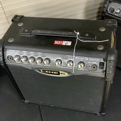 LINE 6 GUITAR AMPLIFIER