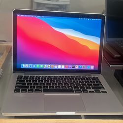 MacBook Pro 8GB RAM 256GB SSD core i5