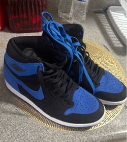 Air Jordan 1 High Royal Blue Black Sneakers it’s 10.5 size  for man