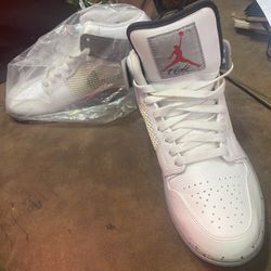 Air Jordan White Size 8.5 