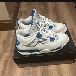 Air Jordan Retro 4