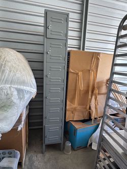 Storage locker