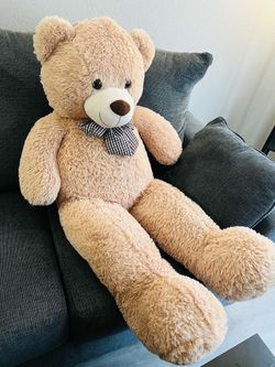 Giant 4-Foot Ultra-Soft Teddy Bear (Excellent Condition)