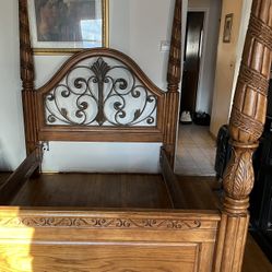 4 Poster Queen Bed