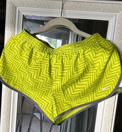 Nike women’s shorts- m