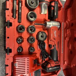 Milwaukee 6 Ton Knockout Punch Set 